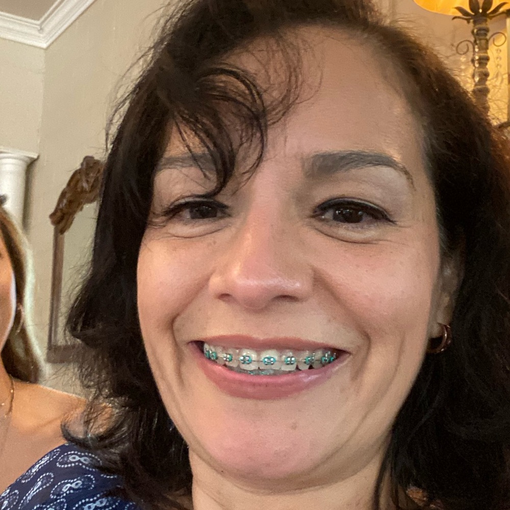 Meet your Posher, Damaris